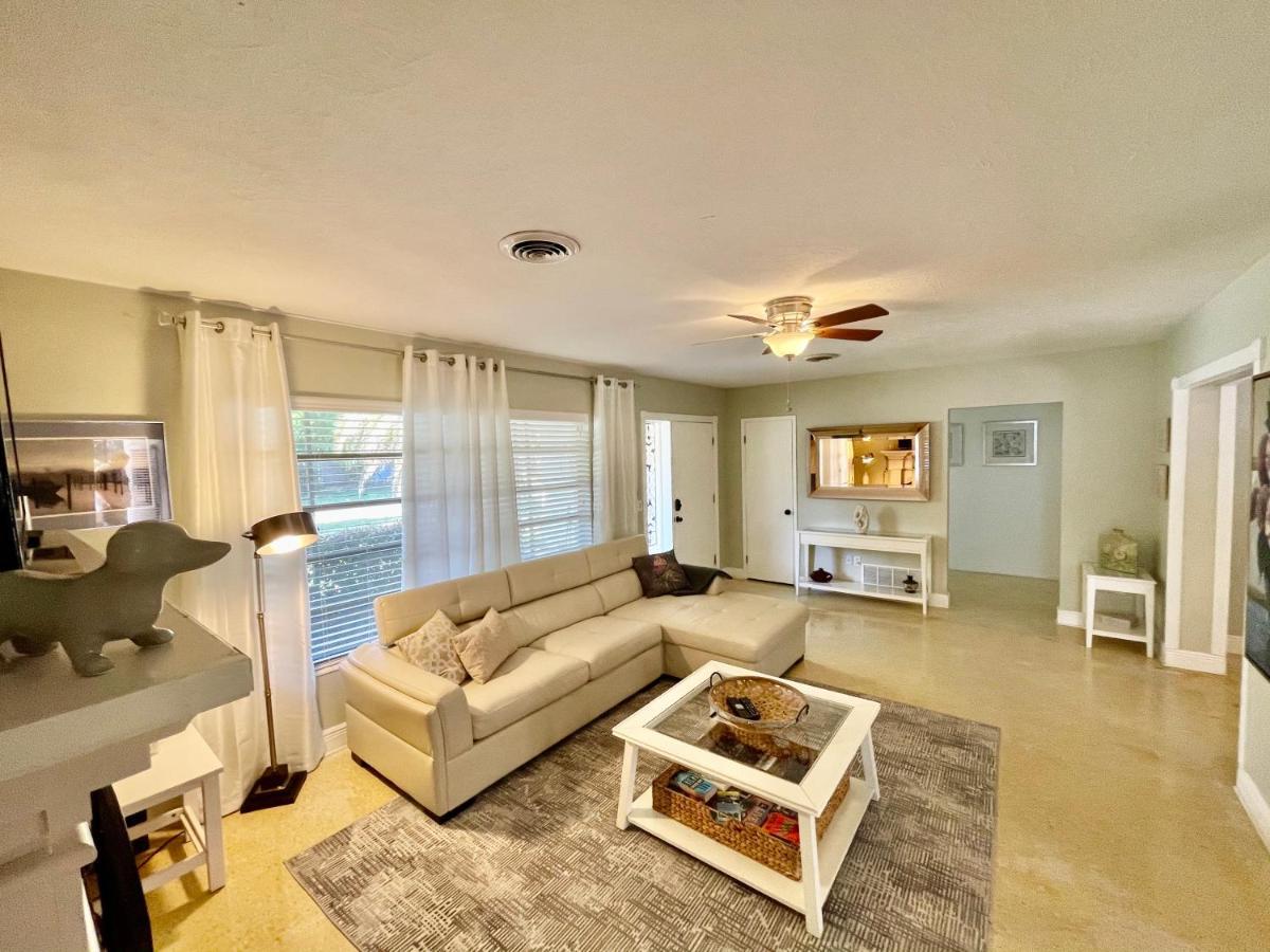 サラソータ Rowena House 2Bd Den 2Bth Heated Pool Near Siesta Keyヴィラ エクステリア 写真