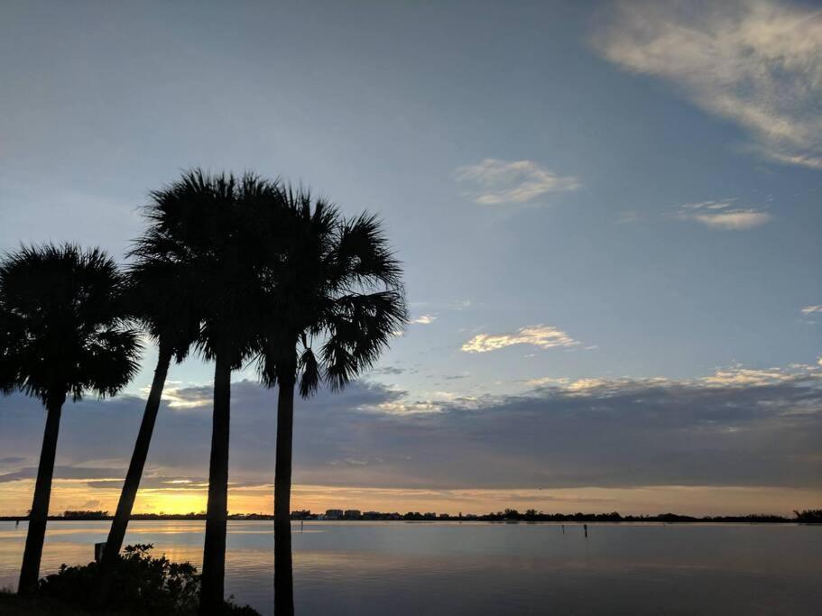サラソータ Rowena House 2Bd Den 2Bth Heated Pool Near Siesta Keyヴィラ エクステリア 写真