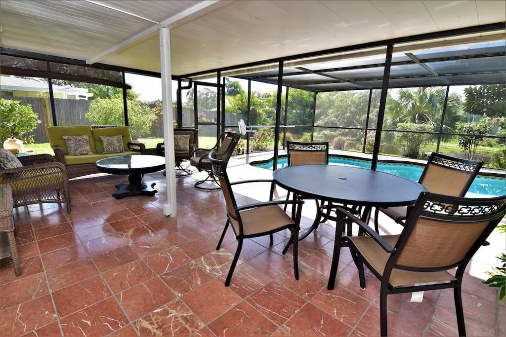サラソータ Rowena House 2Bd Den 2Bth Heated Pool Near Siesta Keyヴィラ エクステリア 写真