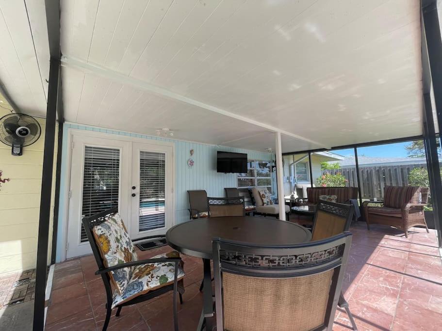 サラソータ Rowena House 2Bd Den 2Bth Heated Pool Near Siesta Keyヴィラ エクステリア 写真