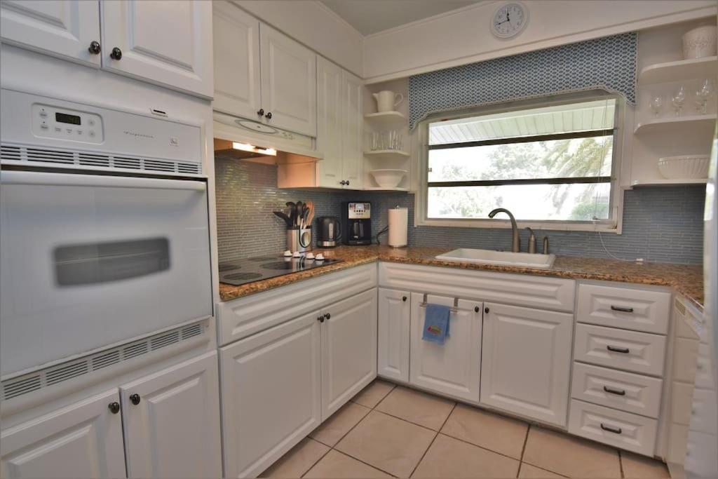 サラソータ Rowena House 2Bd Den 2Bth Heated Pool Near Siesta Keyヴィラ エクステリア 写真