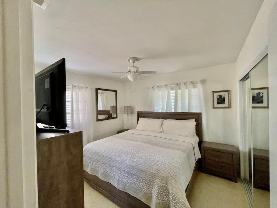 サラソータ Rowena House 2Bd Den 2Bth Heated Pool Near Siesta Keyヴィラ エクステリア 写真